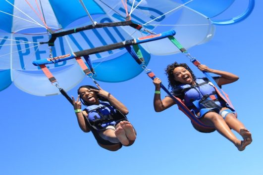 Parasailing v Šarm aš-Šajchu